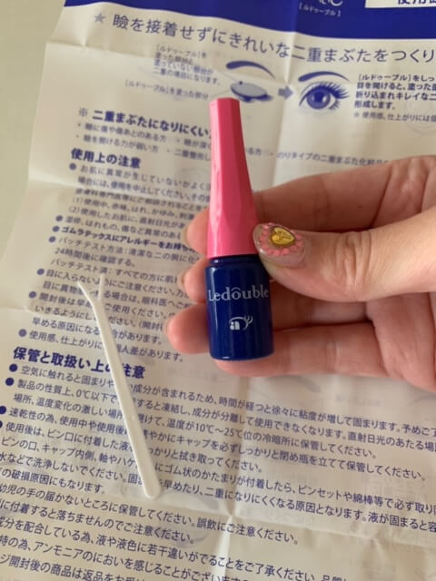 アイプチ商品の中身の写真